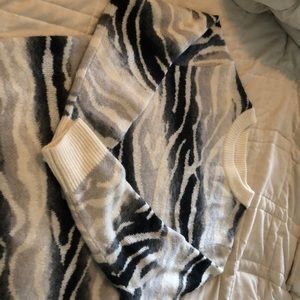 Worn only once! Women’s Target brand, A New Day Sweater